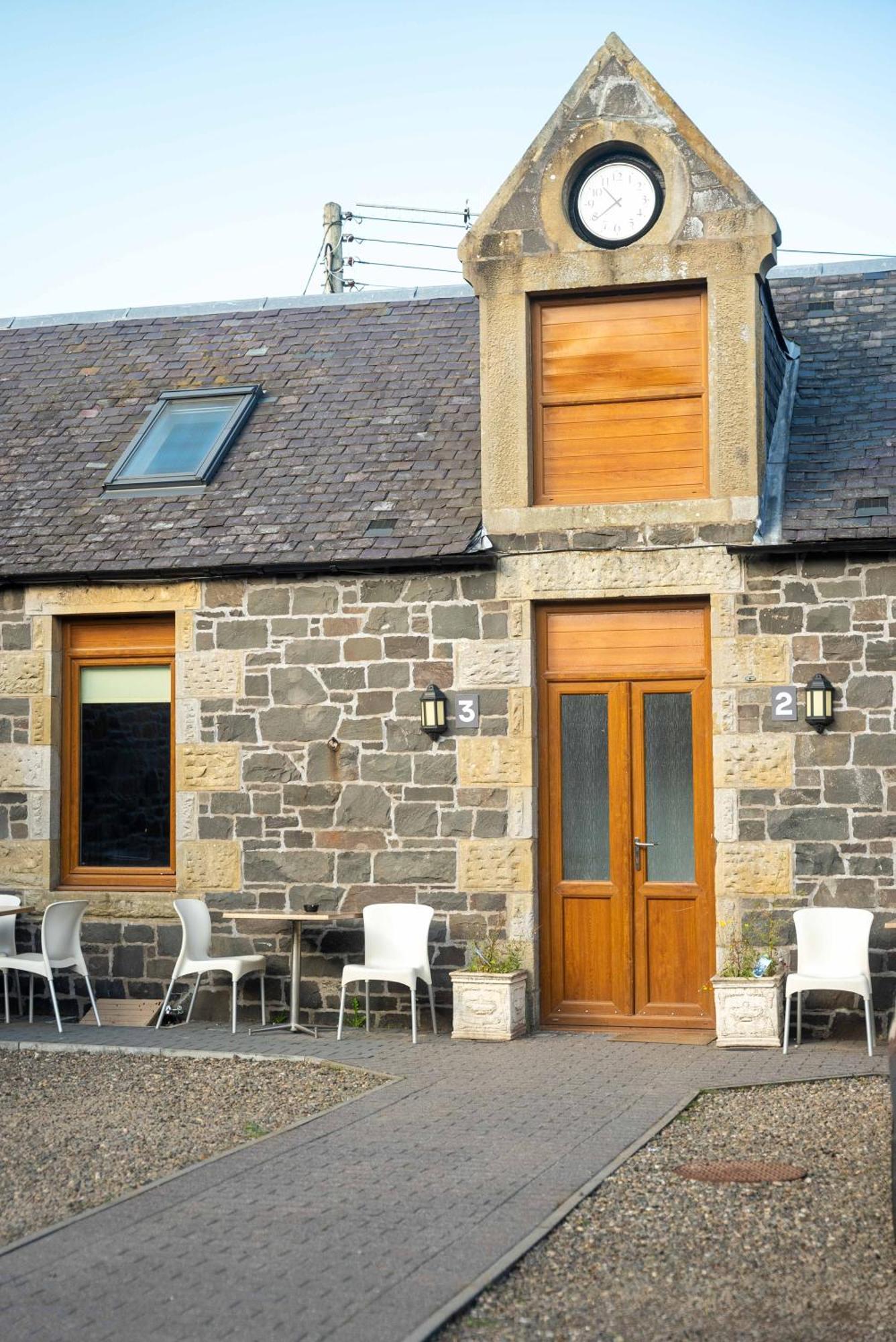 Traquair Arms Hotel Innerleithen Eksteriør billede