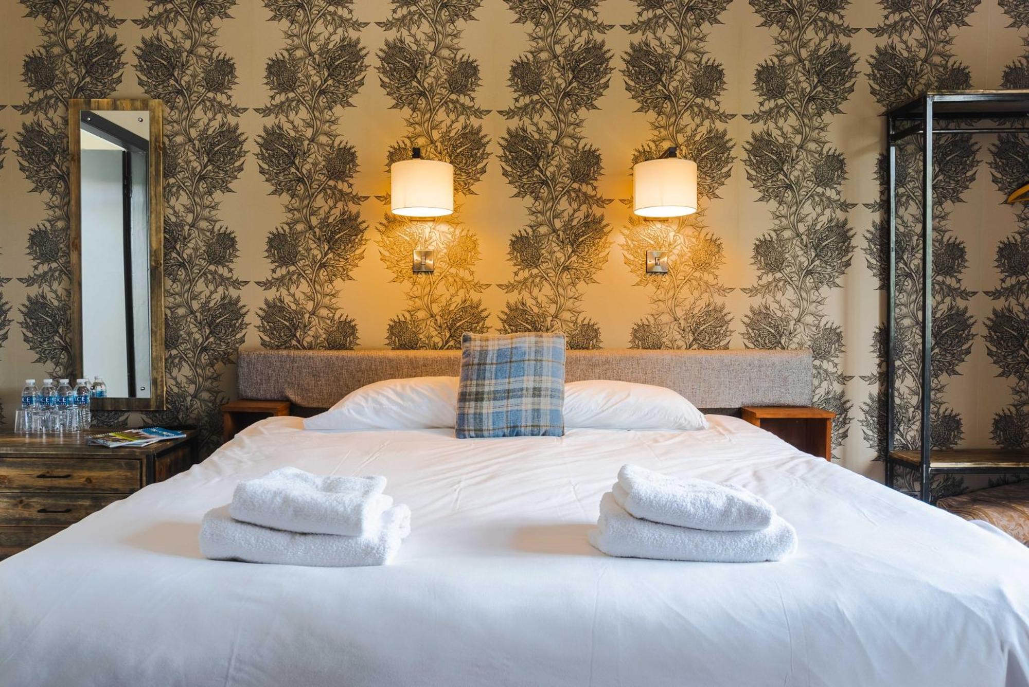 Traquair Arms Hotel Innerleithen Eksteriør billede
